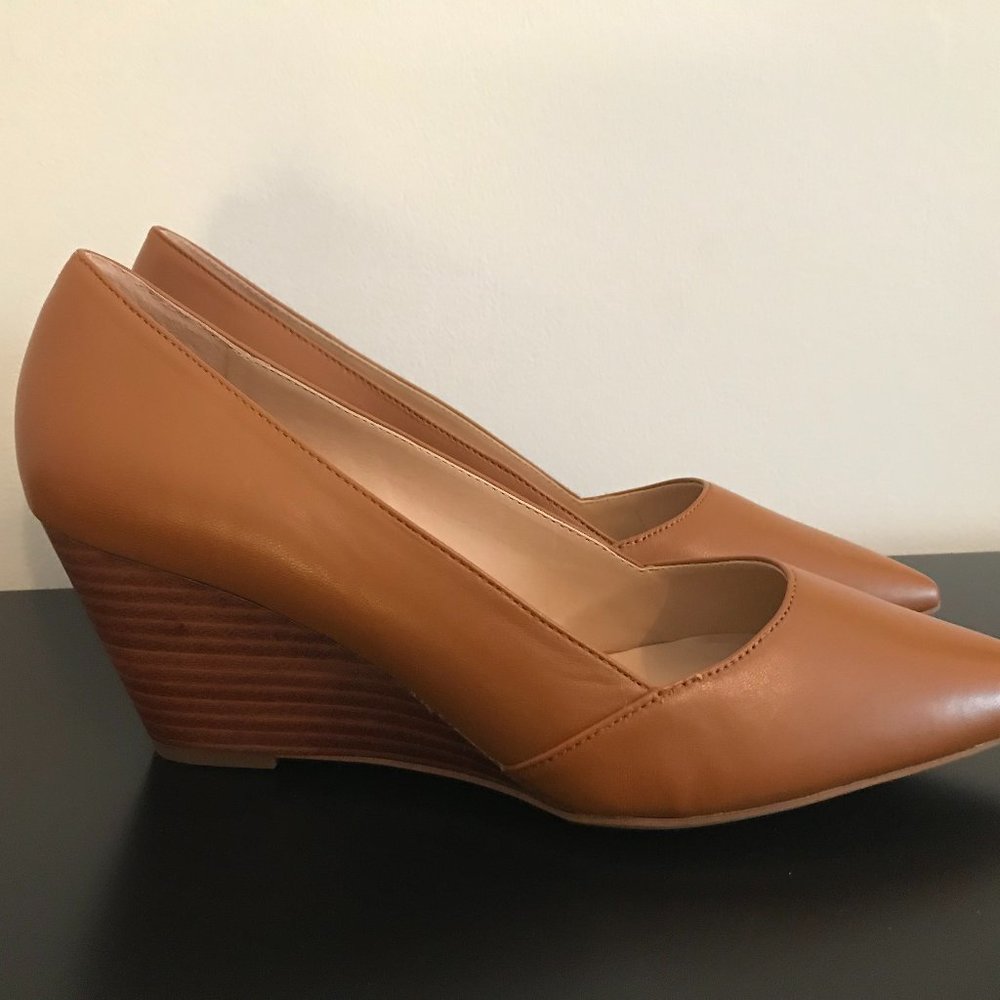 NIB Franco Sarto Alexana Cognac Wedge Pumps